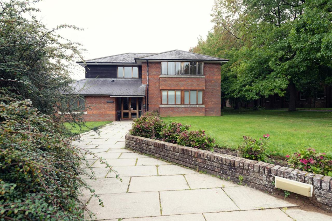 Ashridge House Hotel Berkhamsted Exterior photo